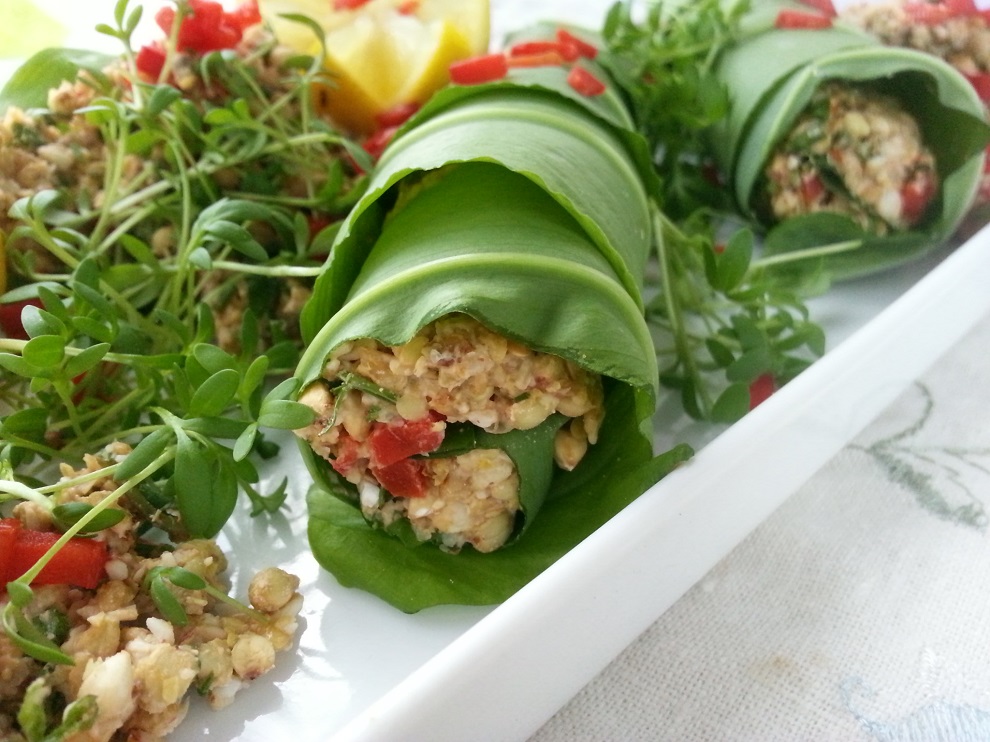 Bärlauch-Wraps mit Buchweizen-Kräuter-Salat