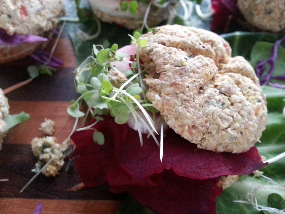 Rohkost-Brötchen - roh-vegan, glutenfrei, laktosefrei › grün-roh-bunt